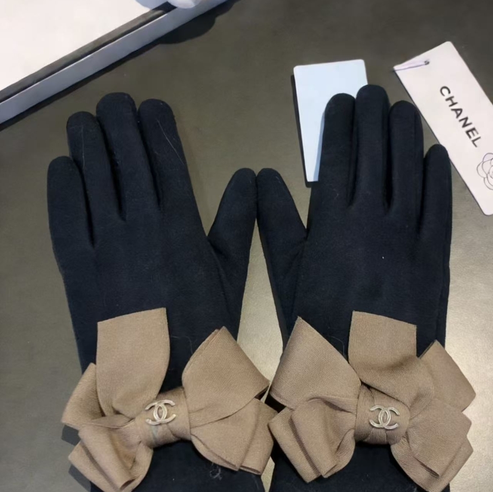 Chanel CC Bow Wool Gloves Black